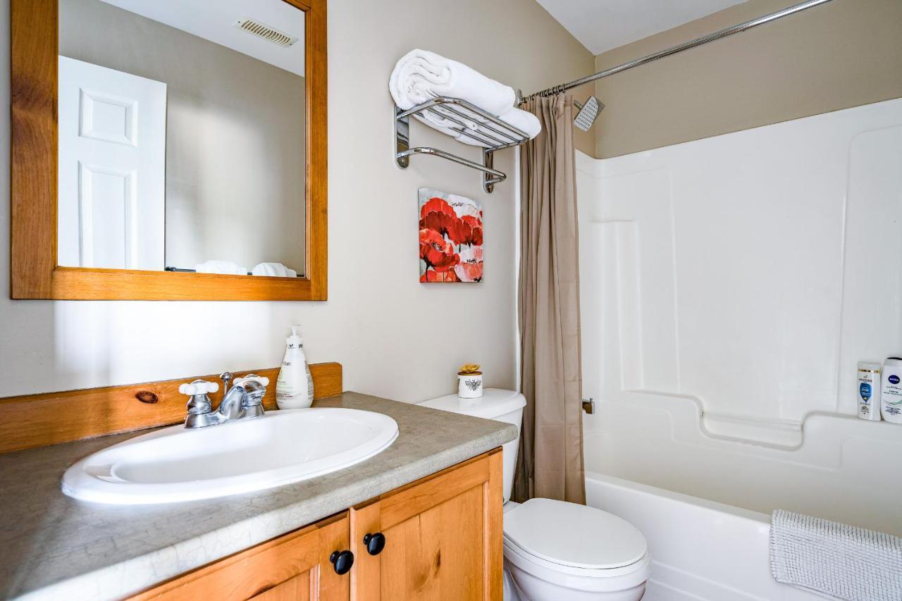Beautiful & Bright 3 Bed Townhome Near Village Blue Mountains Exterior foto